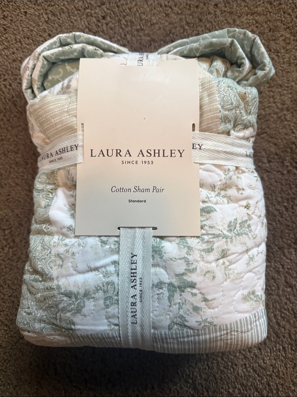 Laura Ashley Cream and Sage Floral Cotton Sham Set of 2 NWT Celina Patchwork